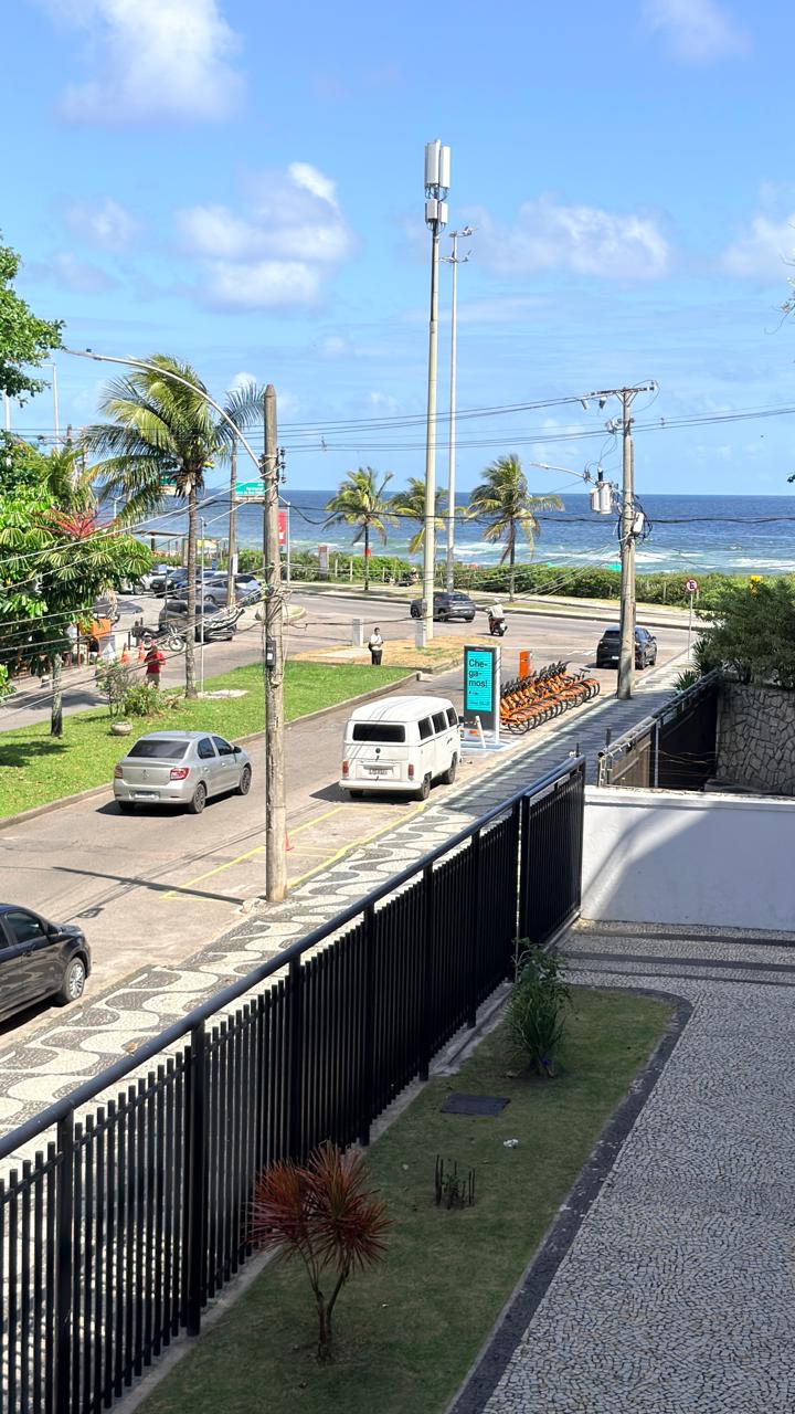 Excelente apartamento no Jardim Oceânico a uma quadra da praia, 4 quartos, 175 m2