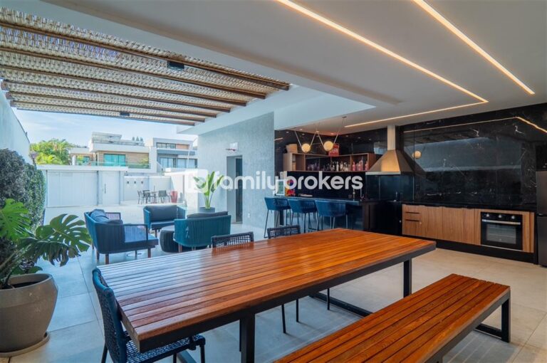 Casa Moderna no Interlagos de Itauna Barra