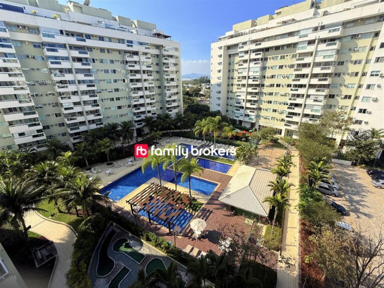 APARTAMENTO DE 70M² | 2 QUARTOS | 1 VAGA | CONDOMÍNIO RESORT – BARRA