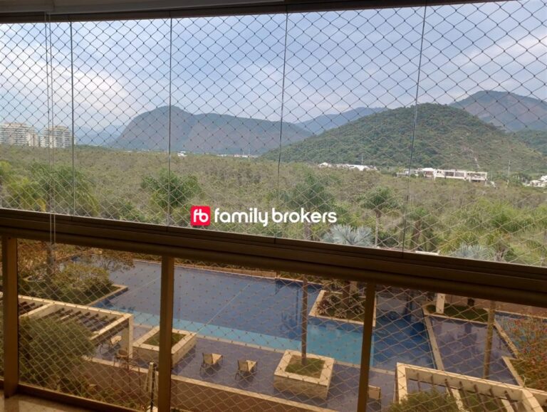 EXCELENTE APARTAMENTO NO CONDOMÍNIO ROYAL BLUE