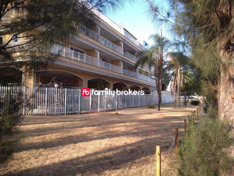 PRAIA DO PONTAL: EXCELENTE APARTAMENTO DE 88m² COM 2 SUÍTES e VARANDA.