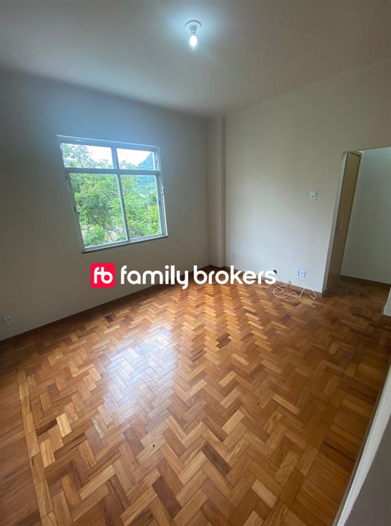 LINDO APARTAMENTO COM 2 QUARTOS E VISTA PARA O CRISTO REDENTOR Á VENDA