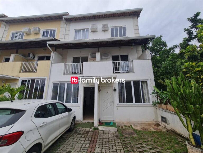 MARAVILHOSA CASA TRIPLEX DE 4 QUARTOS SENDO 2 SUITES | 120M² | LAZER COMPLETO