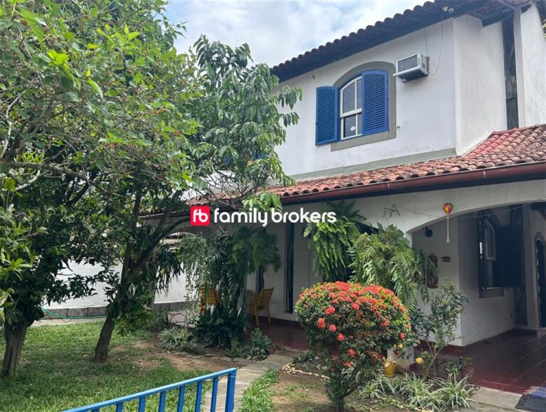 FREGUESIA JPA – CONDOMINIO ELDORADO – CASA 04 QUARTOS – 3 VAGAS.