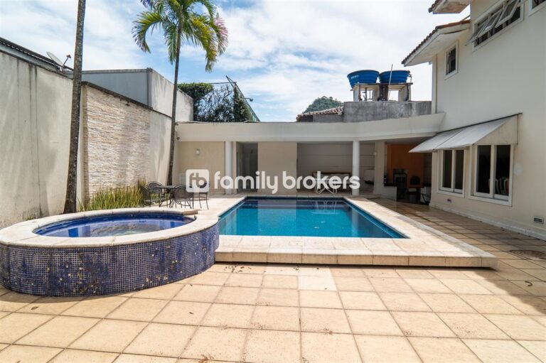 LINDA CASA DUPLEX À VENDA NO ITANHANGÁ | 5 SUÍTES | LAZER COMPLETO.