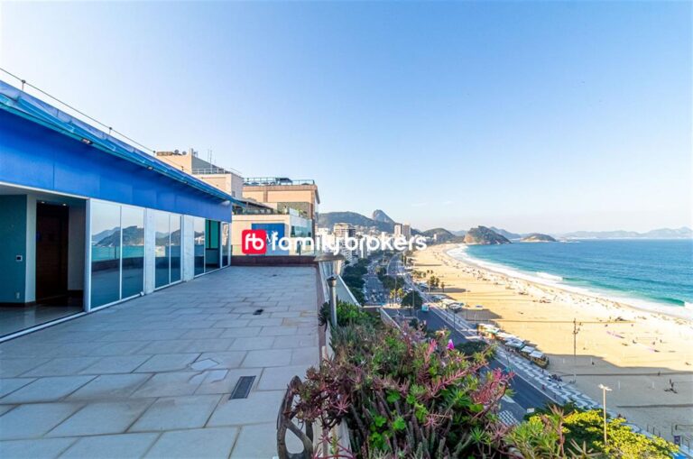 EXCELENTE COBERTURA LINEAR DE 452m² | 4 SUÍTES | VISTA MAR – AV. ATLÂNTICA.