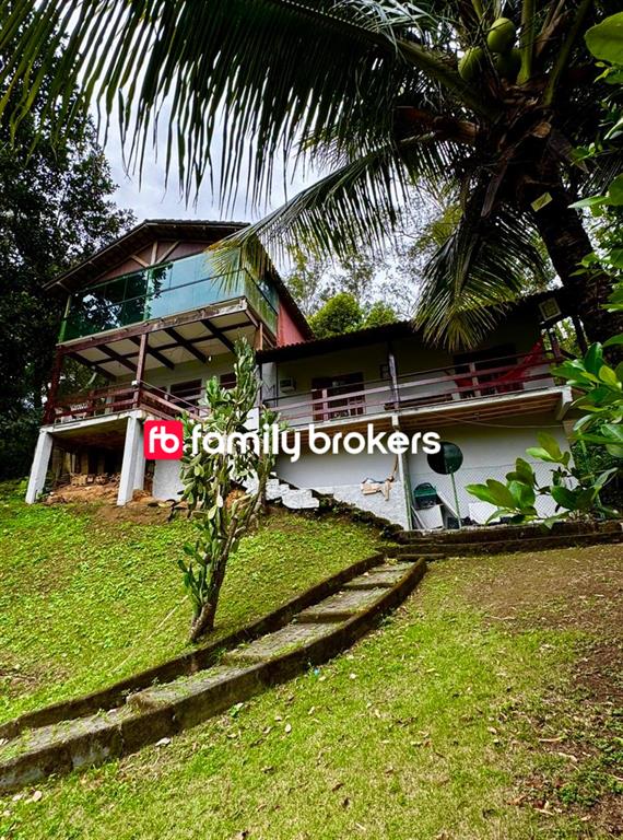 EXCELENTE CASA COM 3 SUÍTES | 1.200M² | CACHOEIRA PRIVATIVA – CAMORIM