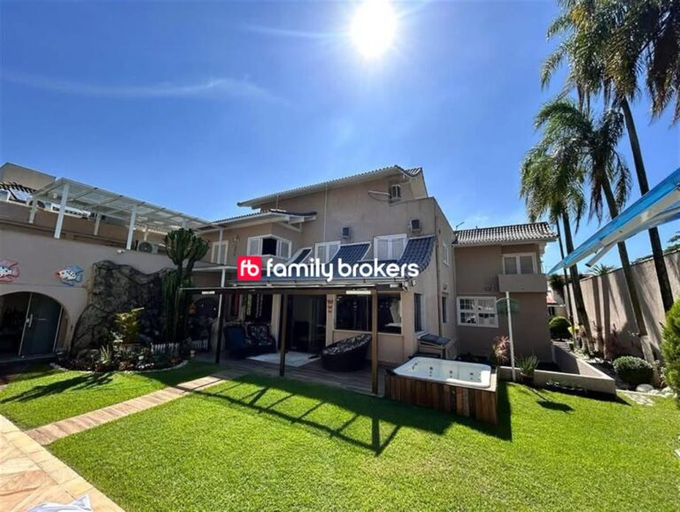 Viva com Sofisticação na Barra da Tijuca – Casa Alto Padrão no Jardim Lagoa Mar Norte