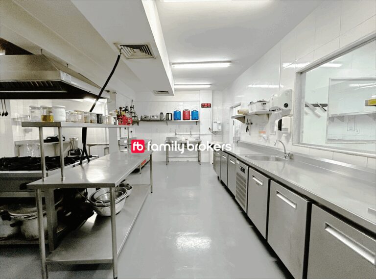 OPORTUNIDADE: COZINHA INDUSTRIAL TOTALMENTE MONTADA | GALPÃO