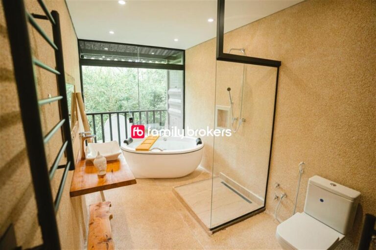 HOTEL MODERNO EM CAMPOS DO JORDÃO À VENDA COM PORTEIRA FECHADA