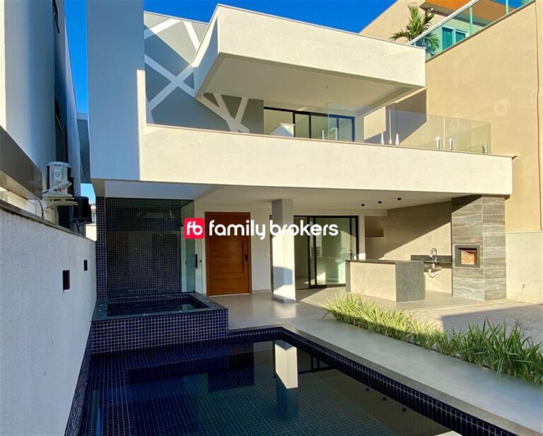 CASA DUPLEX COM 250M² | LAZER PRIVATIVO | 4 QUARTOS – JARDINS DE MARIA