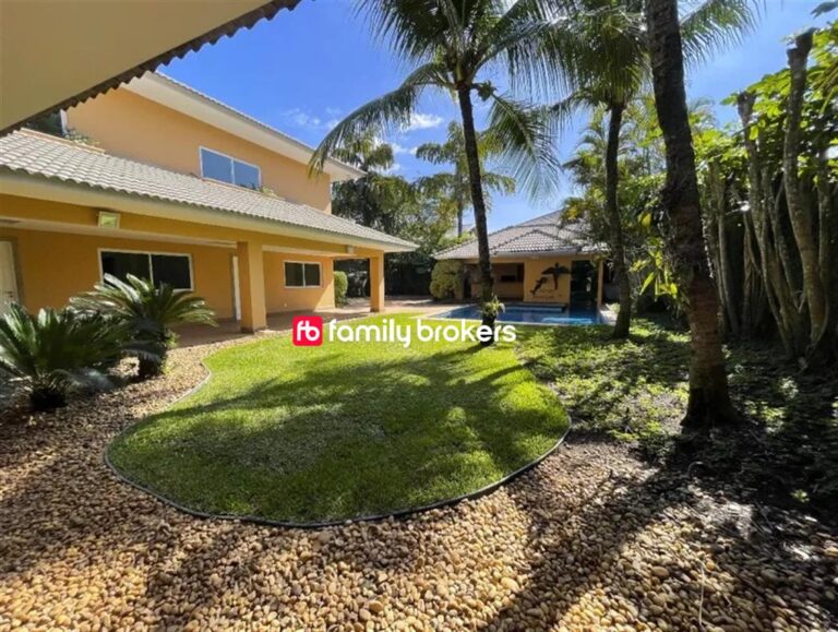 RARIDADE: EXCELENTE CASA COM 6 SUÍTES | 1.020M² | LAZER COMPLETO – BARRA DA TIJUCA