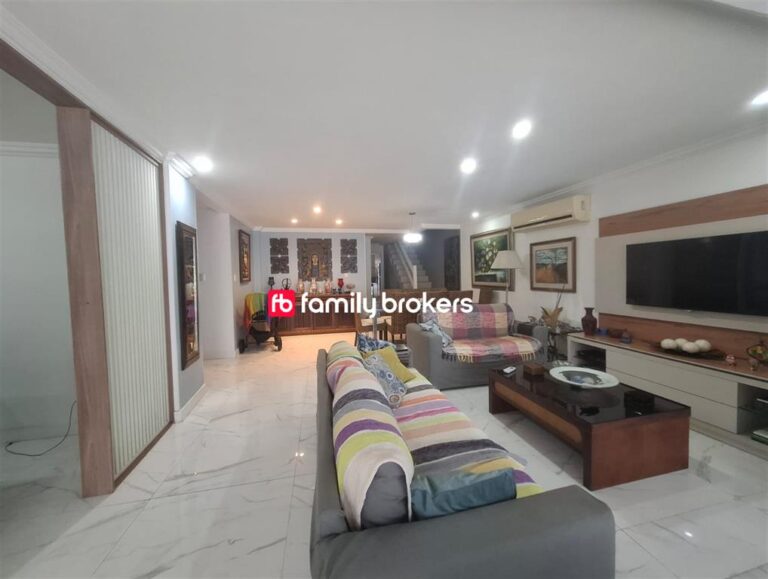 VIVENDAS DEL SOL: EXCELENTE CASA DUPLEX COM 4 SUÍTES COM 343M² À VENDA