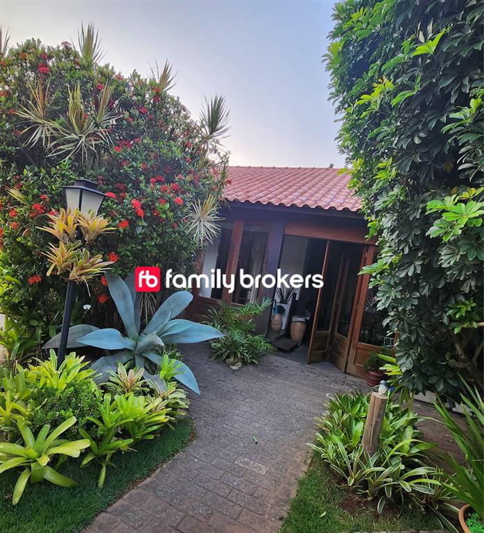 EXCELENTE CASA TÉRREA COM 507M² | 5 QUARTOS | ÁREA DE LAZER – INTERLAGOS DE ITAÚNA