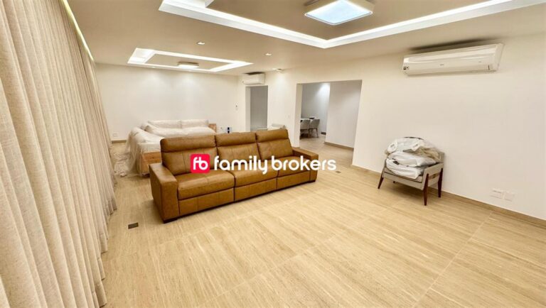 EXCELENTE APARTAMENTO REFORMADO COM 212M² | 4 QUARTOS | 3 VAGAS – IPANEMA