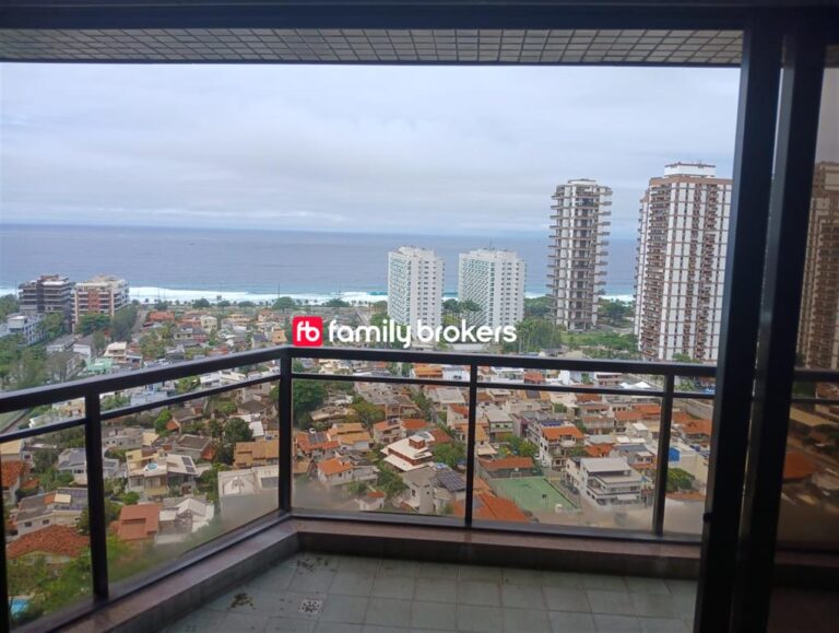 CONFORTÁVEL APARTAMENTO DE 263M² | 4 QUARTOS | AMPLA VARANDA