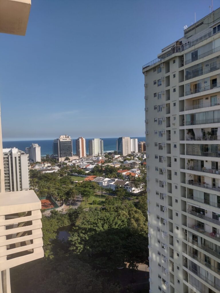 Parque das Rosas – apto. 2 quartos – vista mar – andar alto – 1 vaga –