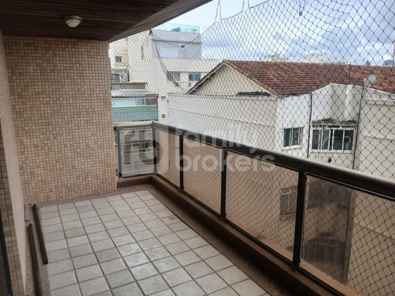 EXCELENTE APARTAMENTO 4 QUARTOS/1 SUÍTE NA RAINHA GUILHERMINA