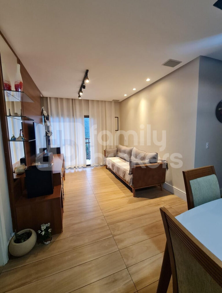Cobertura Duplex com Vista para a Pedra Branca – 163 m² | 3 Quartos | 2 Vagas
