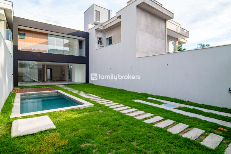 Casa em Vargem Grande 210m² com 4 suítes