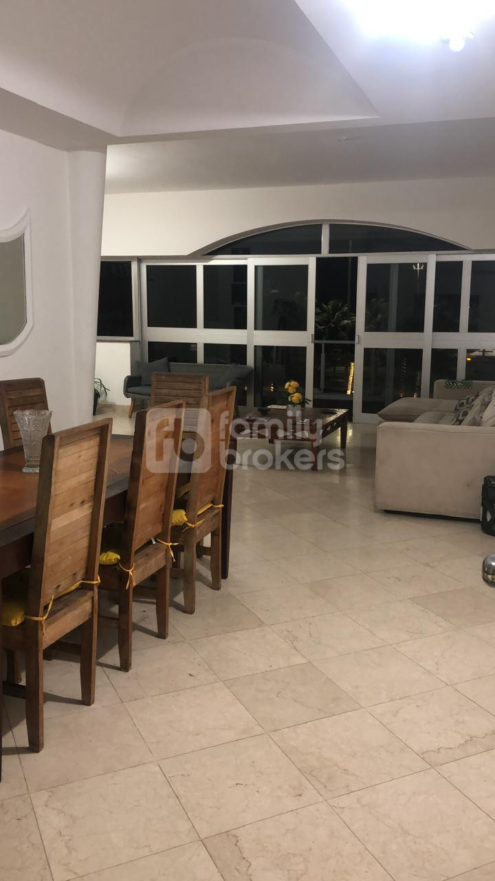 Apartamento Frontal Mar na Av. Lúcio Costa – 186m² | 4 Quartos | 3 Vagas | Infraestrutura Completa